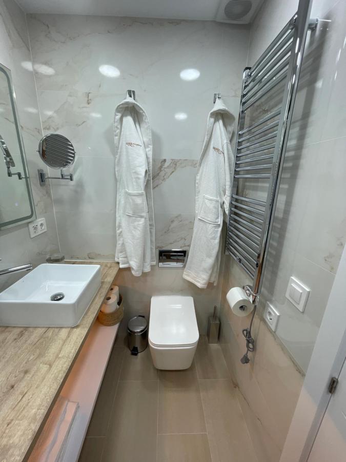 Suara Apartamentos 3 Madrid Exterior photo